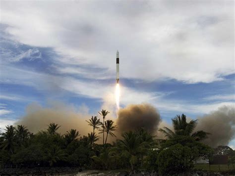 Toradh íomhá ar Falcon 1 Rocket