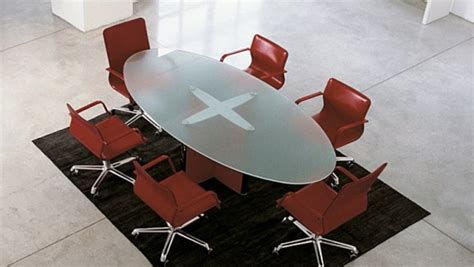 Afbeeldingsresultaten voor Oval Glass Dining Table