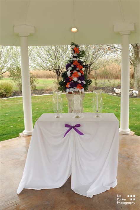 تصویر کا نتیجہ برائے How to Decorate a Unity Table