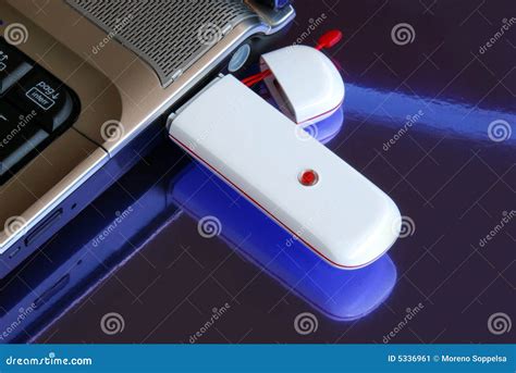 Laptop Modem に対する画像結果