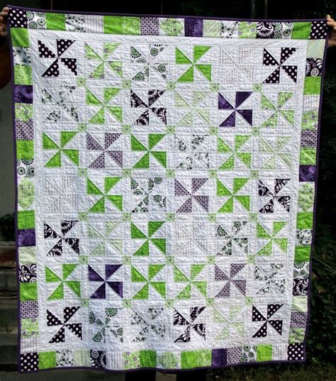 Pinwheel Quilt Border ਲਈ ਪ੍ਰਤੀਬਿੰਬ ਨਤੀਜਾ