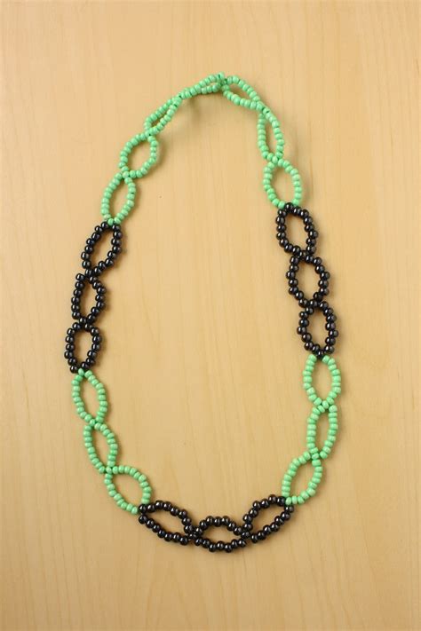 Toradh íomhá ar Seed Bead Chain Patterns