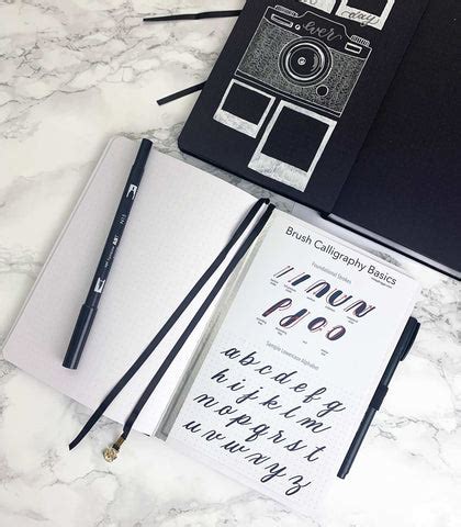 Toradh íomhá ar Brush Lettering Samples