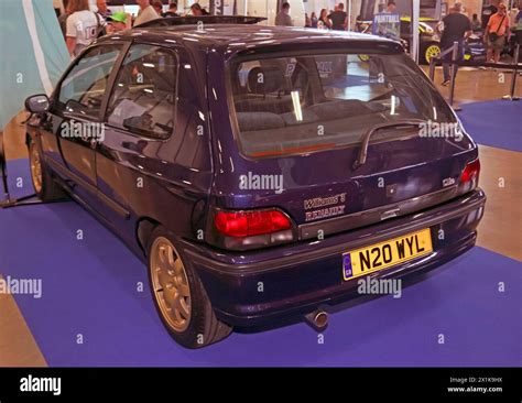 Renault 20 Blue के लिए छवि परिणाम