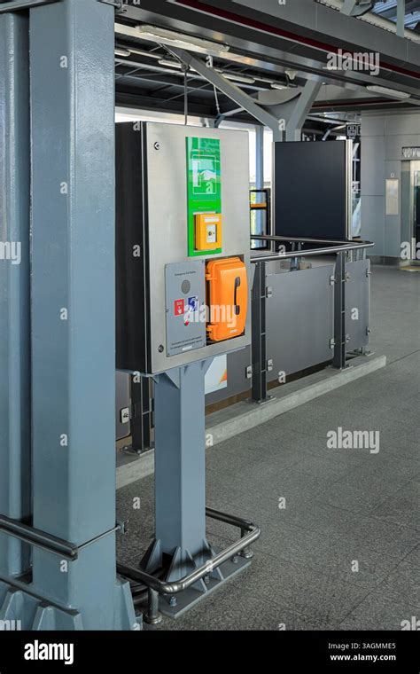 Toradh íomhá ar Programming Emergency Phones