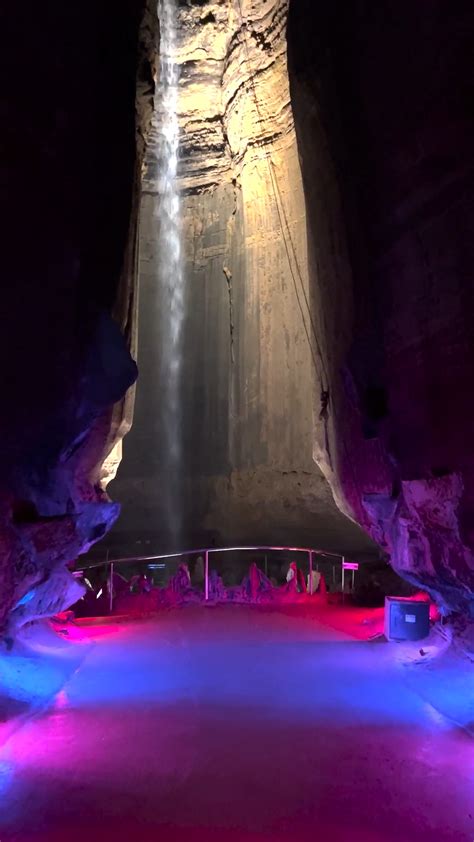 Ruby Falls in January に対する画像結果