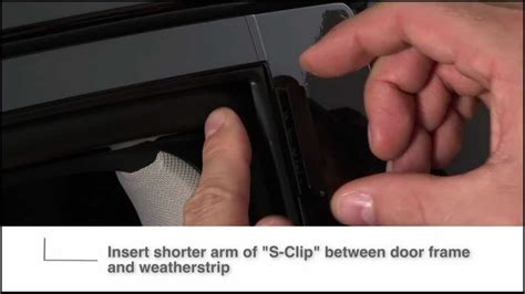 Toradh íomhá ar Side Window Deflector Installation