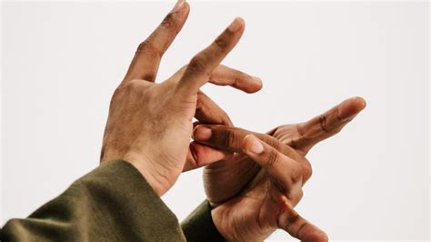 2 Hand Sign ಗಾಗಿ ಇಮೇಜ್ ಫಲಿತಾಂಶ