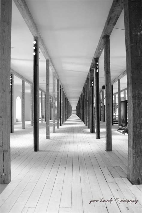 Linear Perspective Photography City