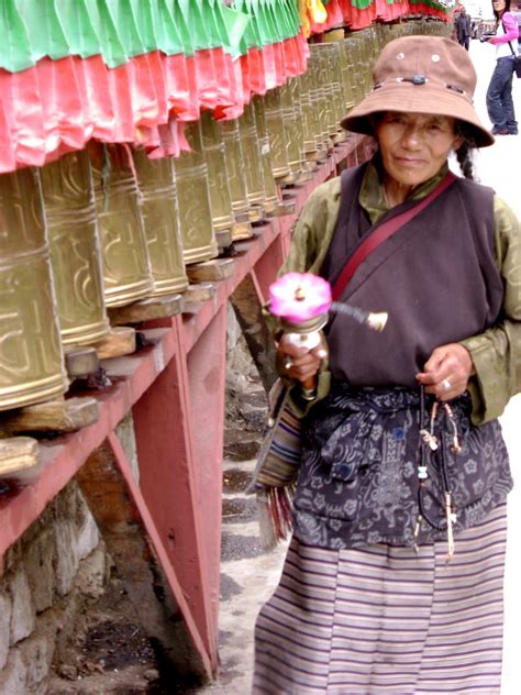 Toradh íomhá ar Monk Kamen High-Rise Invasion