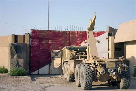 Military Installation Gate に対する画像結果