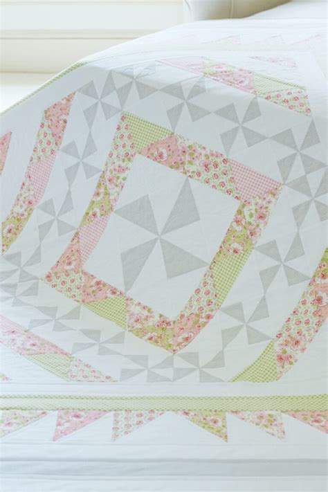 Pinwheel Quilt Border ਲਈ ਪ੍ਰਤੀਬਿੰਬ ਨਤੀਜਾ