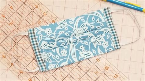 Toradh íomhá ar Fabricpatch.com Face Mask Pattern