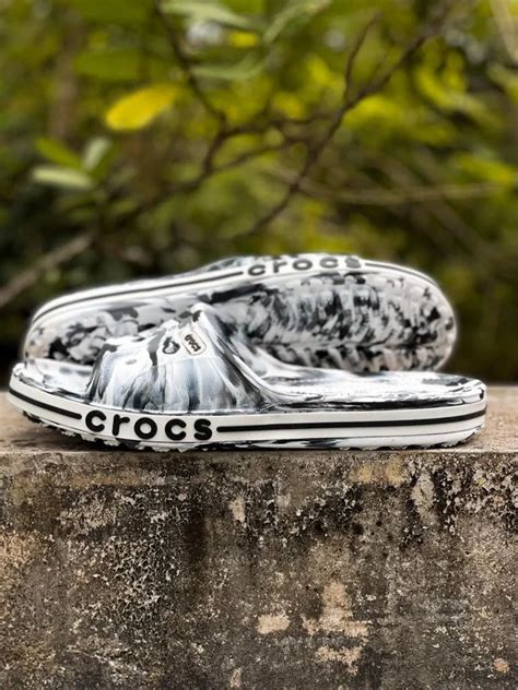 Crocs Slippers Slides に対する画像結果