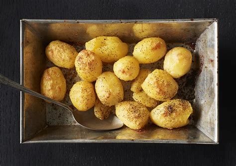 Toradh íomhá ar Potato Cod in Fishing Line