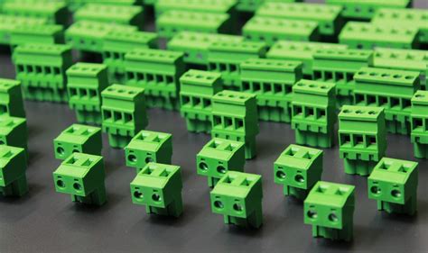 Terminal Block Screwless Connectors に対する画像結果