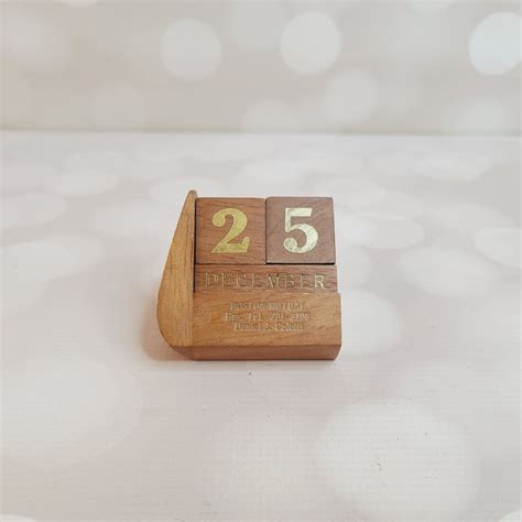 Old Desk Calendar に対する画像結果