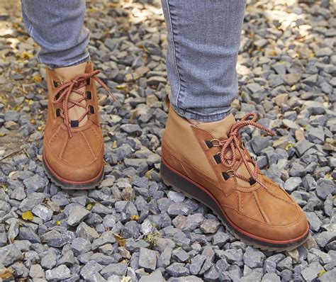 Vionic Boots with Arch Support に対する画像結果