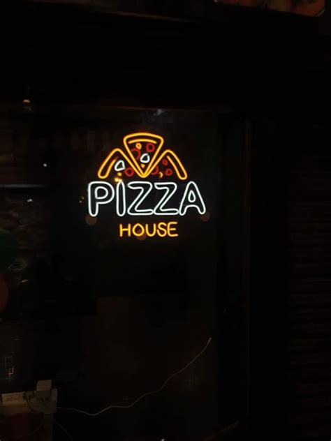 Afbeeldingsresultaten voor LED Street Signs