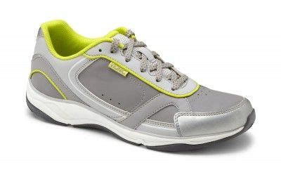 Afbeeldingsresultaten voor Vionic Wide Width Sandals