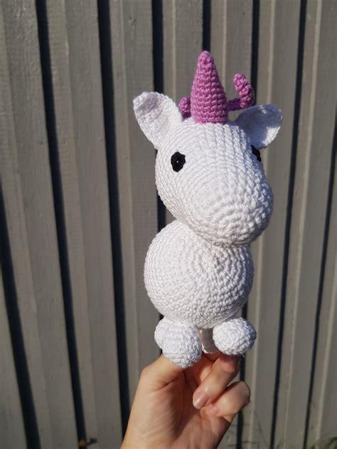 Afbeeldingsresultaten voor AdoptMe Pets Neon Unicorn