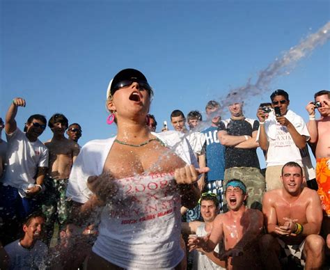 Spring Break Beautiful Woman に対する画像結果