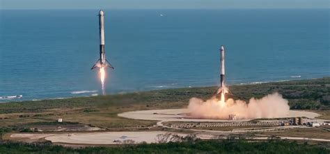 Afbeeldingsresultaten voor SpaceX First Rocket