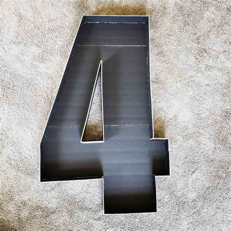 Large Number 4 Template に対する画像結果