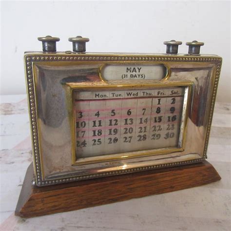 Old Desk Calendar に対する画像結果