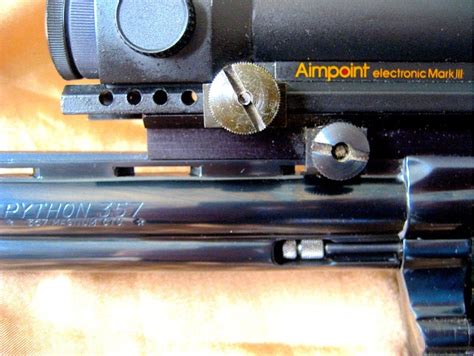 Toradh íomhá ar Colt Python Gun Sight