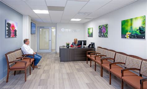 Heart Cath Lab Procedure എന്നതിനുള്ള ഇമേജ് ഫലം