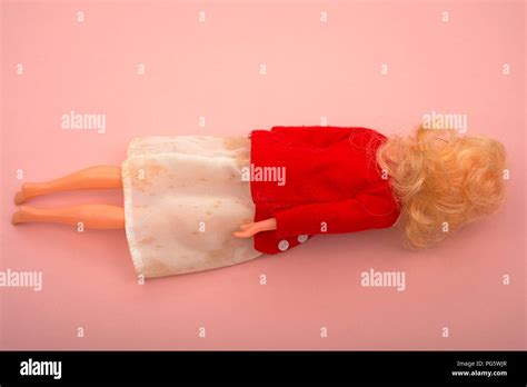 New Butlins Red Coat Uniform How to Make in Roblox Studio-साठीचा प्रतिमा निकाल