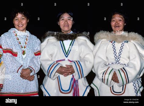Afbeeldingsresultaten voor Canadian Inuits