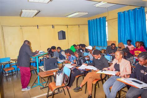 Toradh íomhá ar Summit Technical College