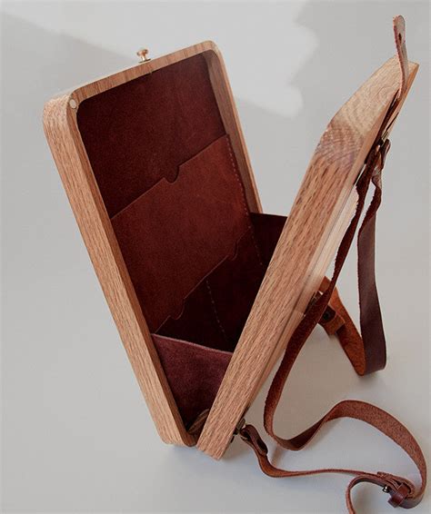 Wooden Backpack に対する画像結果