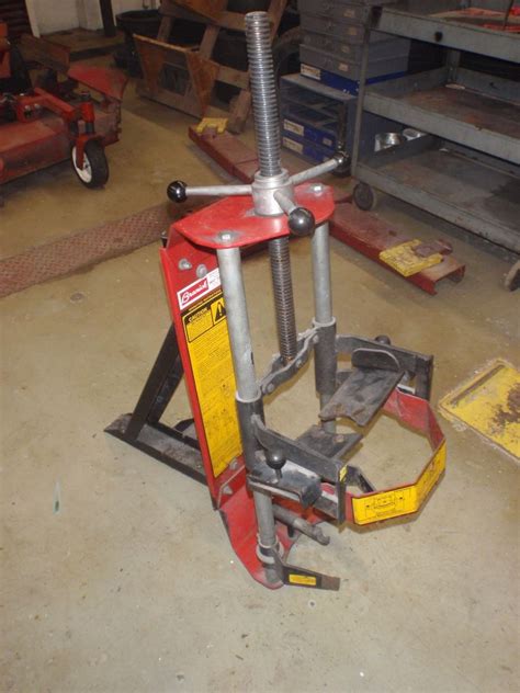 Afbeeldingsresultaten voor MacPherson Strut Single Action Spring Compressor