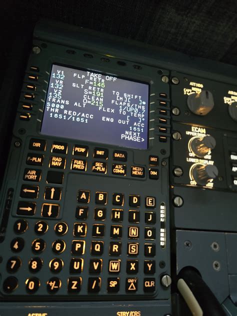 Cockpit MCDU に対する画像結果