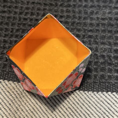 Toradh íomhá ar Japanes Paper Box