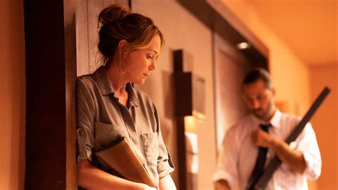 Crossfire Movie Cast-साठीचा प्रतिमा निकाल