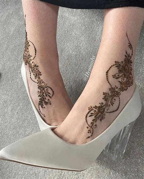59 Timeless Pattern and Artistry Henna Designs : Floral on Ankle To ...