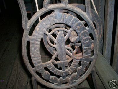 Toradh íomhá ar 1879 Singer Sewing Machine