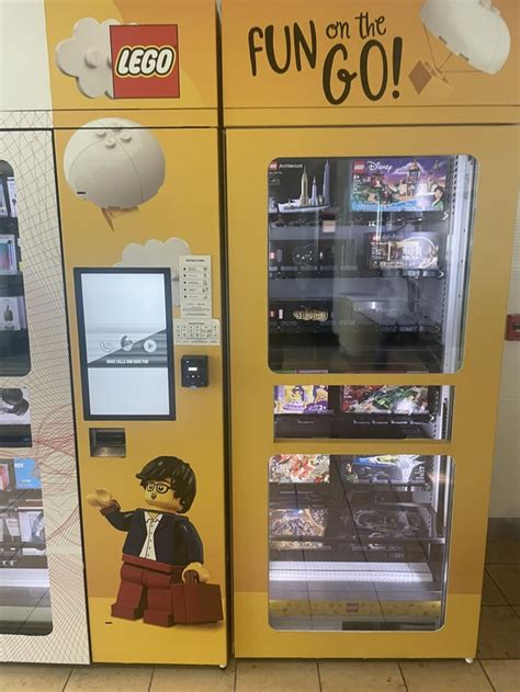 Afbeeldingsresultaten voor Mini LEGO Vending Machine