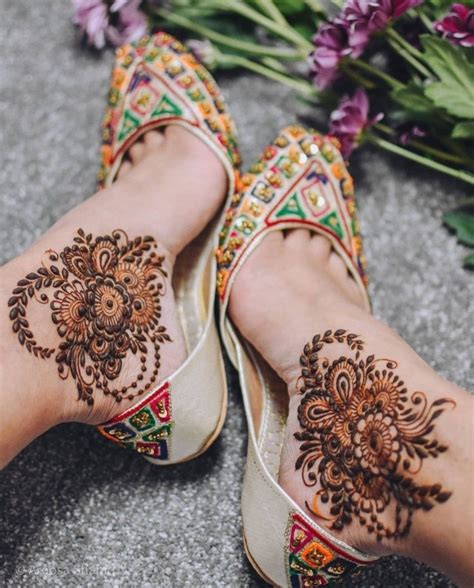 20 Minimalistic Mehndi Designs For Your Feet | WedMeGood
