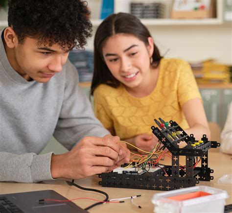 Afbeeldingsresultaten voor Arduino Being Used