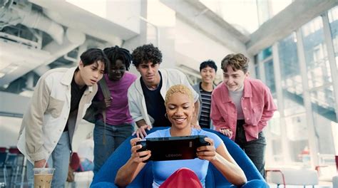 Toradh íomhá ar Handheld Windows Gaming PC