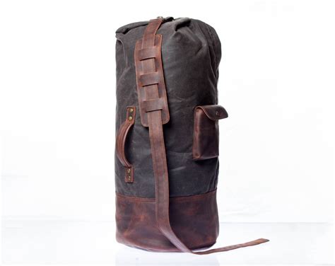 Toradh íomhá ar Leather Duffle Bag Pattern