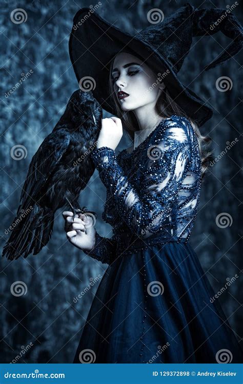 Toradh íomhá ar Raven Witch