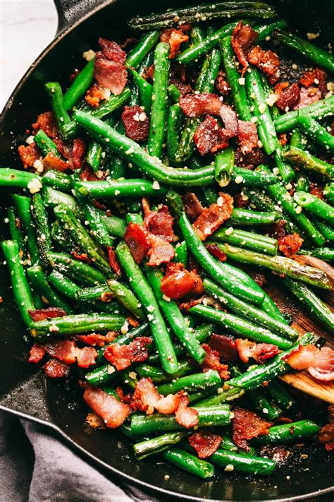 Garlic Parmesan Green Beans with Bacon | The Recipe Critic