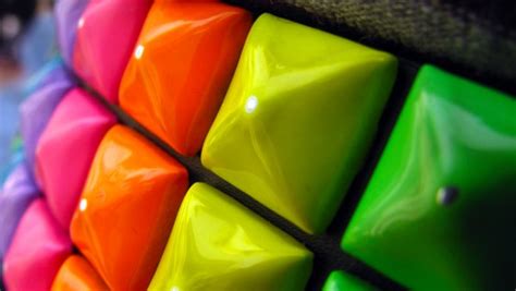 Toradh íomhá ar Colourful Buttons