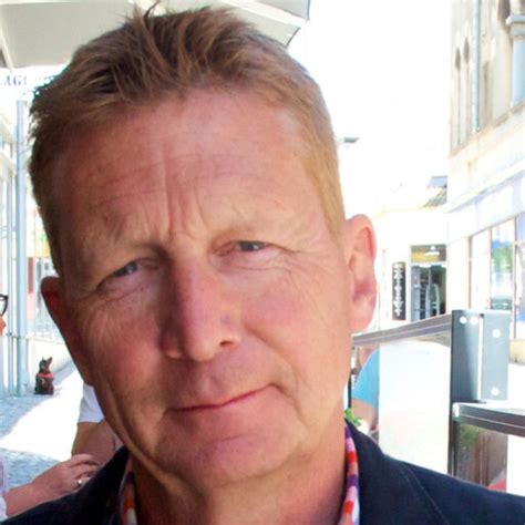 Afbeeldingsresultaten voor David Ball Singing Thinking Problem